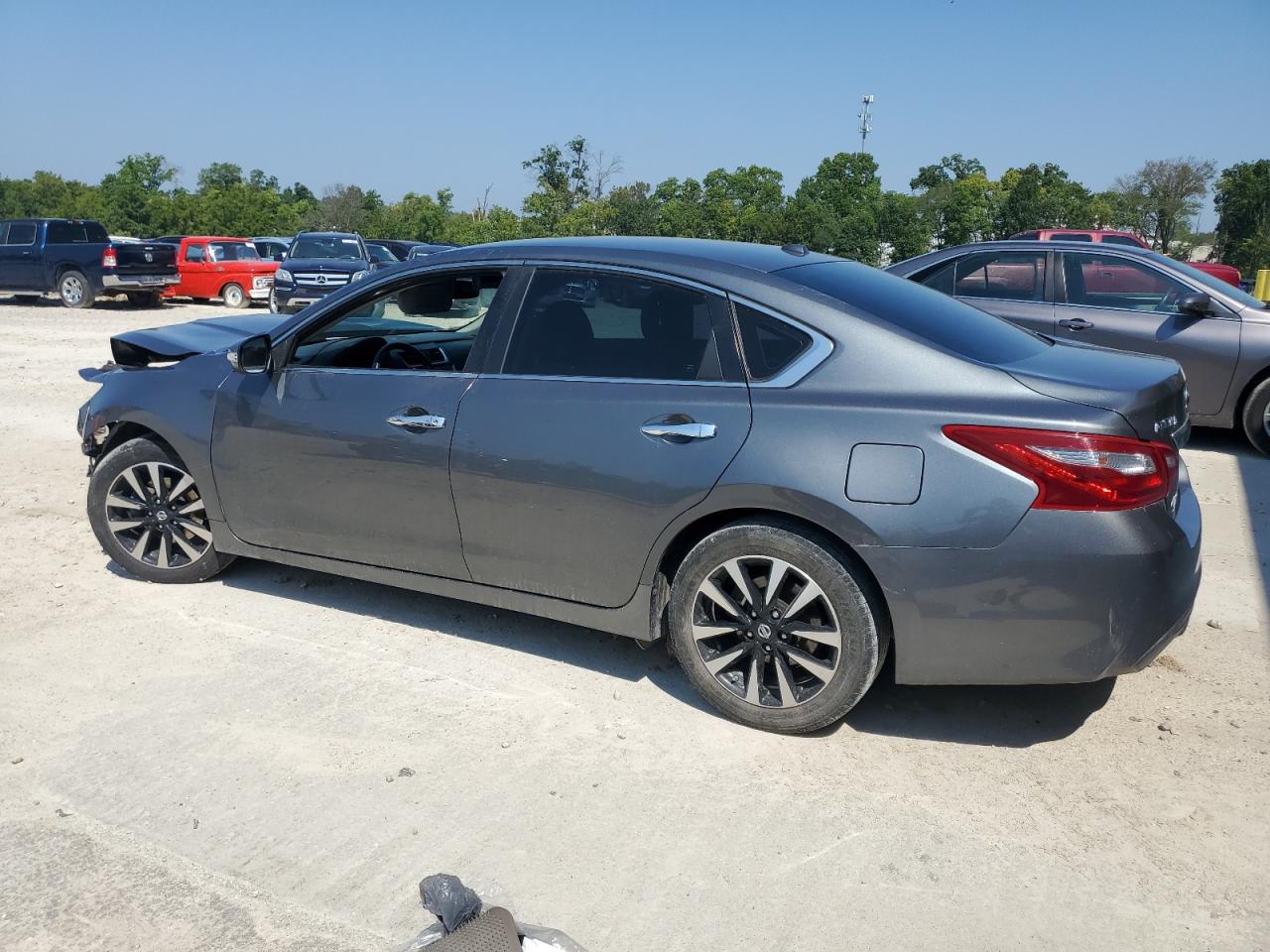 1N4AL3AP1JC193967 2018 NISSAN ALTIMA - Image 2