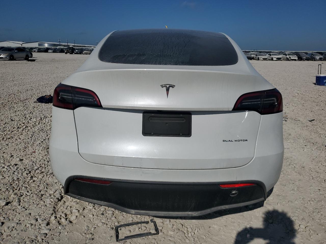 7SAYGDEEXRA257207 2024 Tesla Model Y