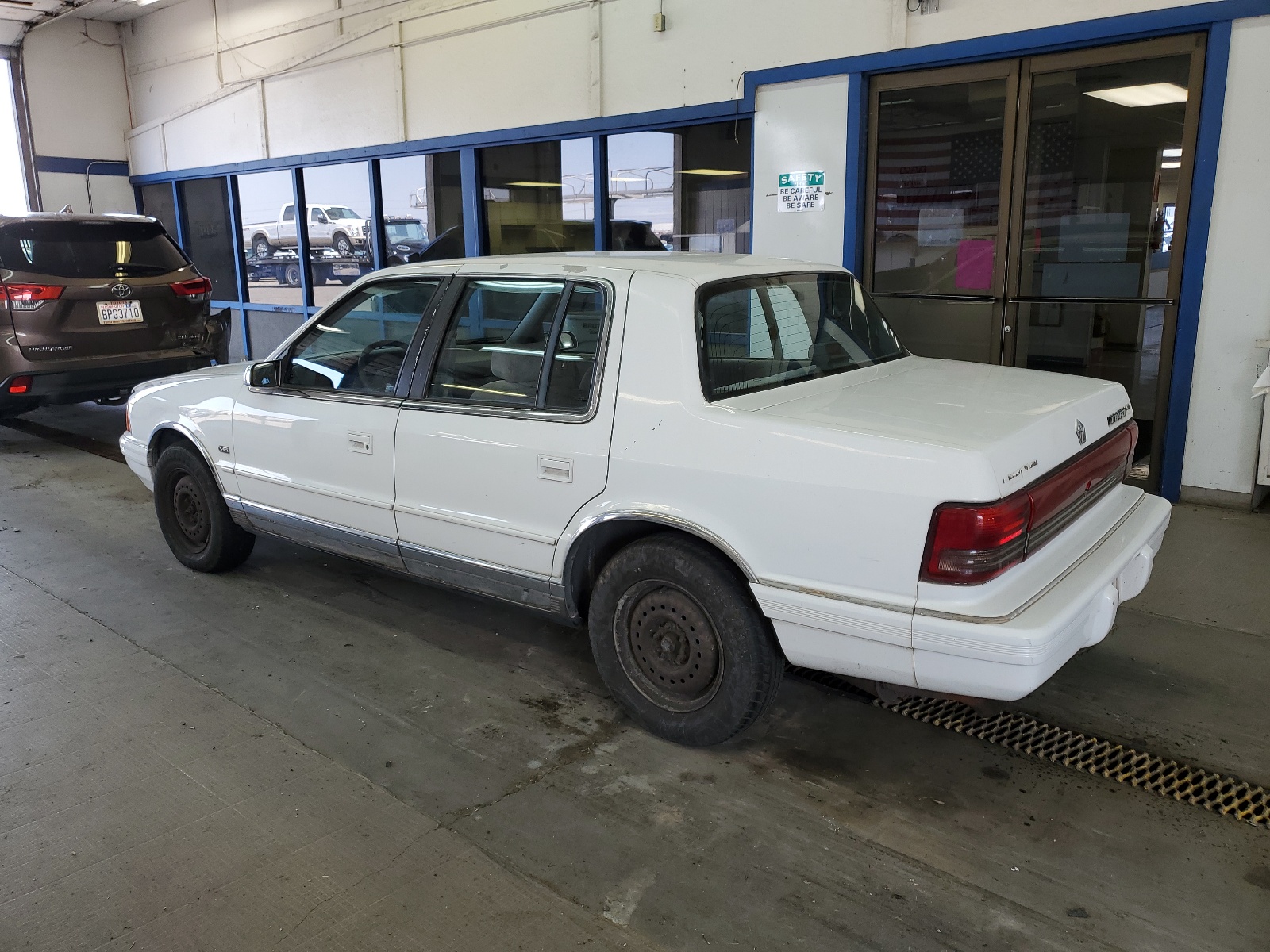 1C3AA3637RF134779 1994 Chrysler Lebaron Le A-Body