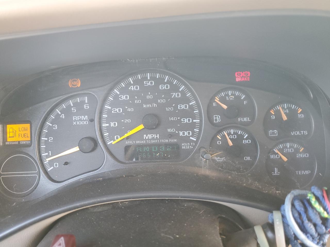2001 GMC Yukon - Image 9