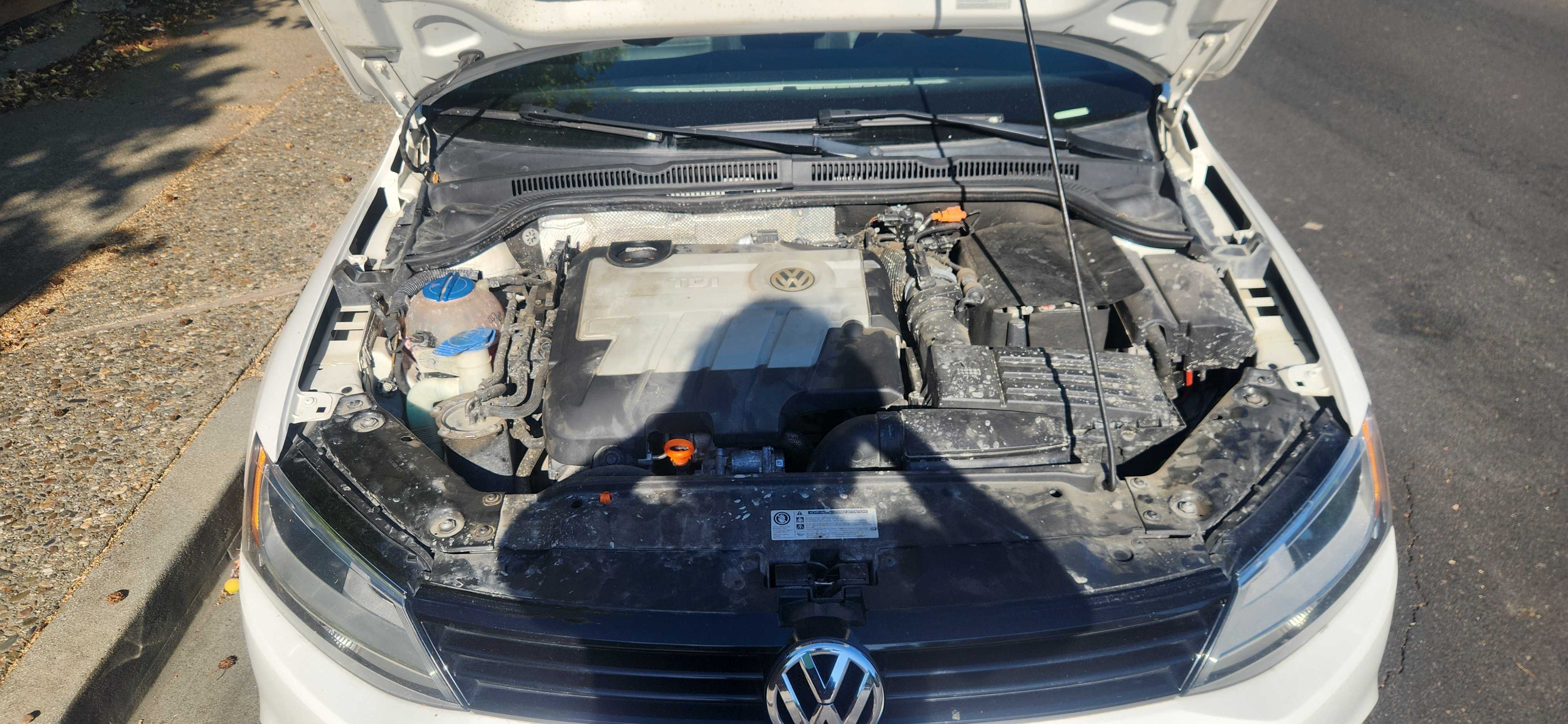 2012 Volkswagen Jetta Tdi vin: 3VWLL7AJ9CM401761