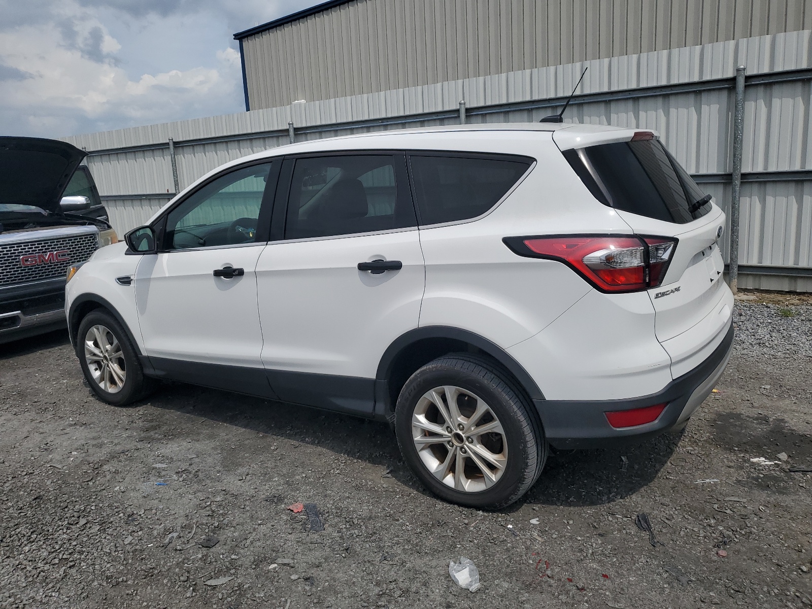 2017 Ford Escape Se vin: 1FMCU9GD7HUB90166