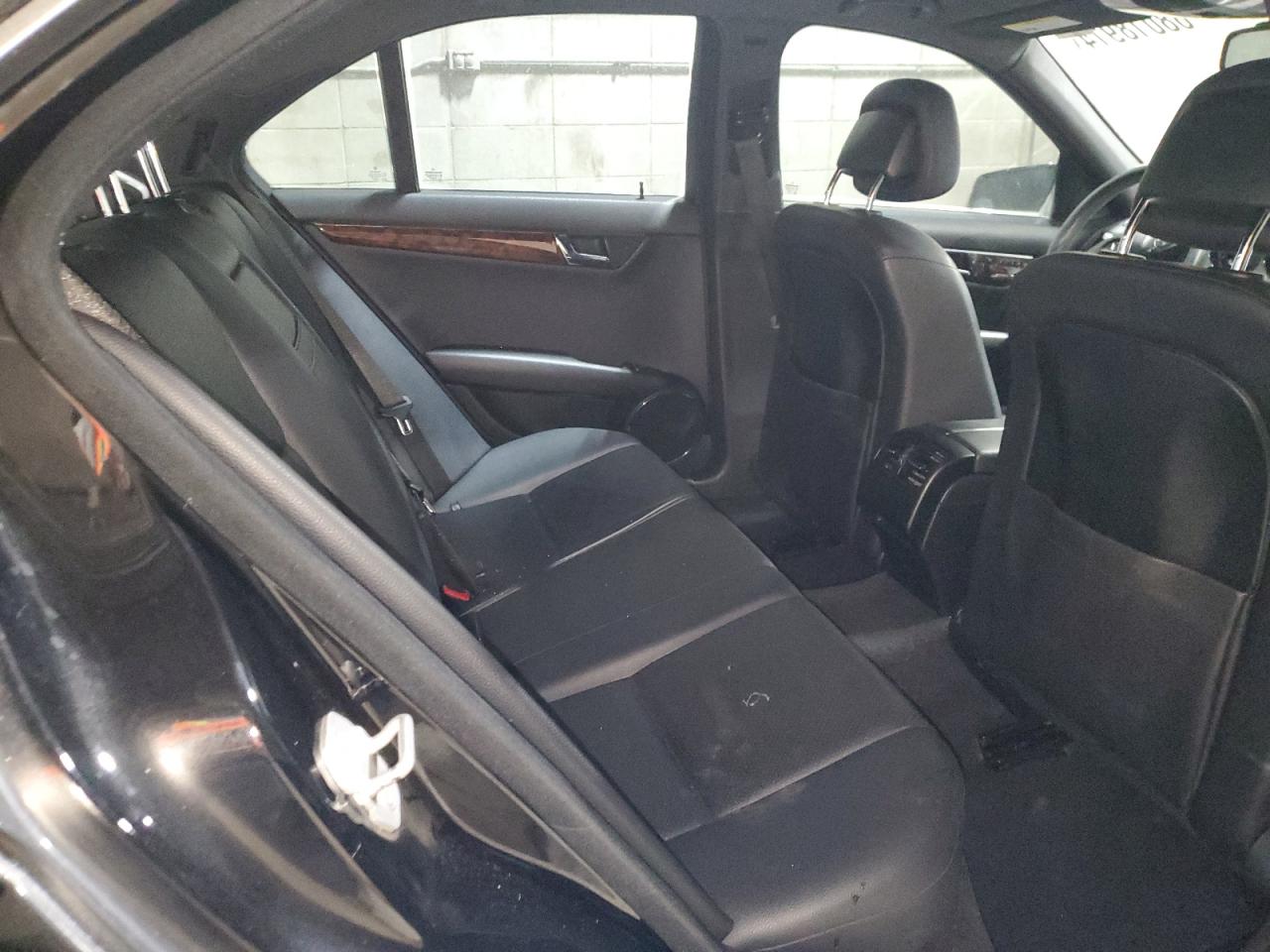 2011 Mercedes-Benz C 300 4Matic VIN: WDDGF8BB4BR142222 Lot: 68018914