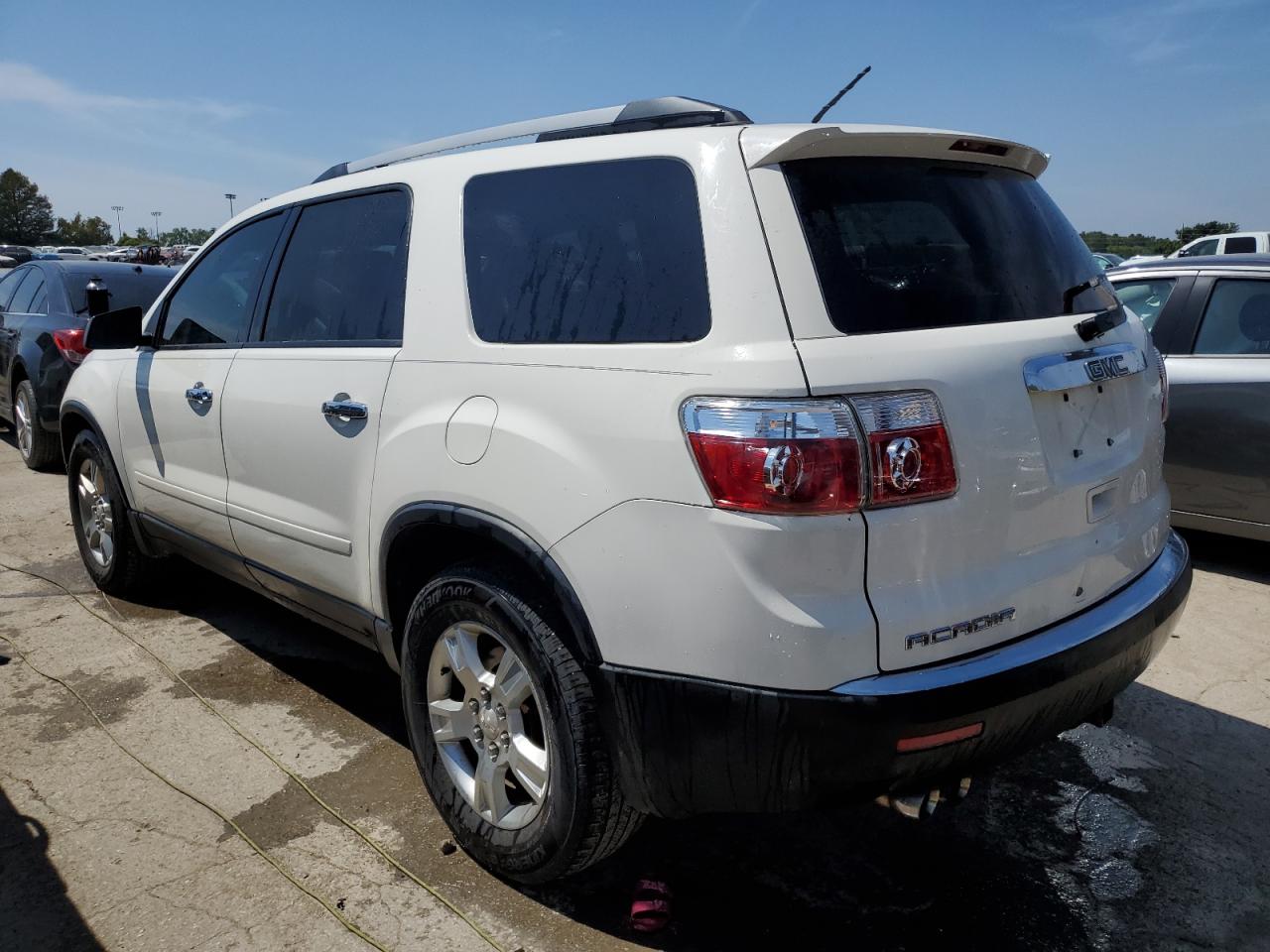2012 GMC Acadia - Image 2