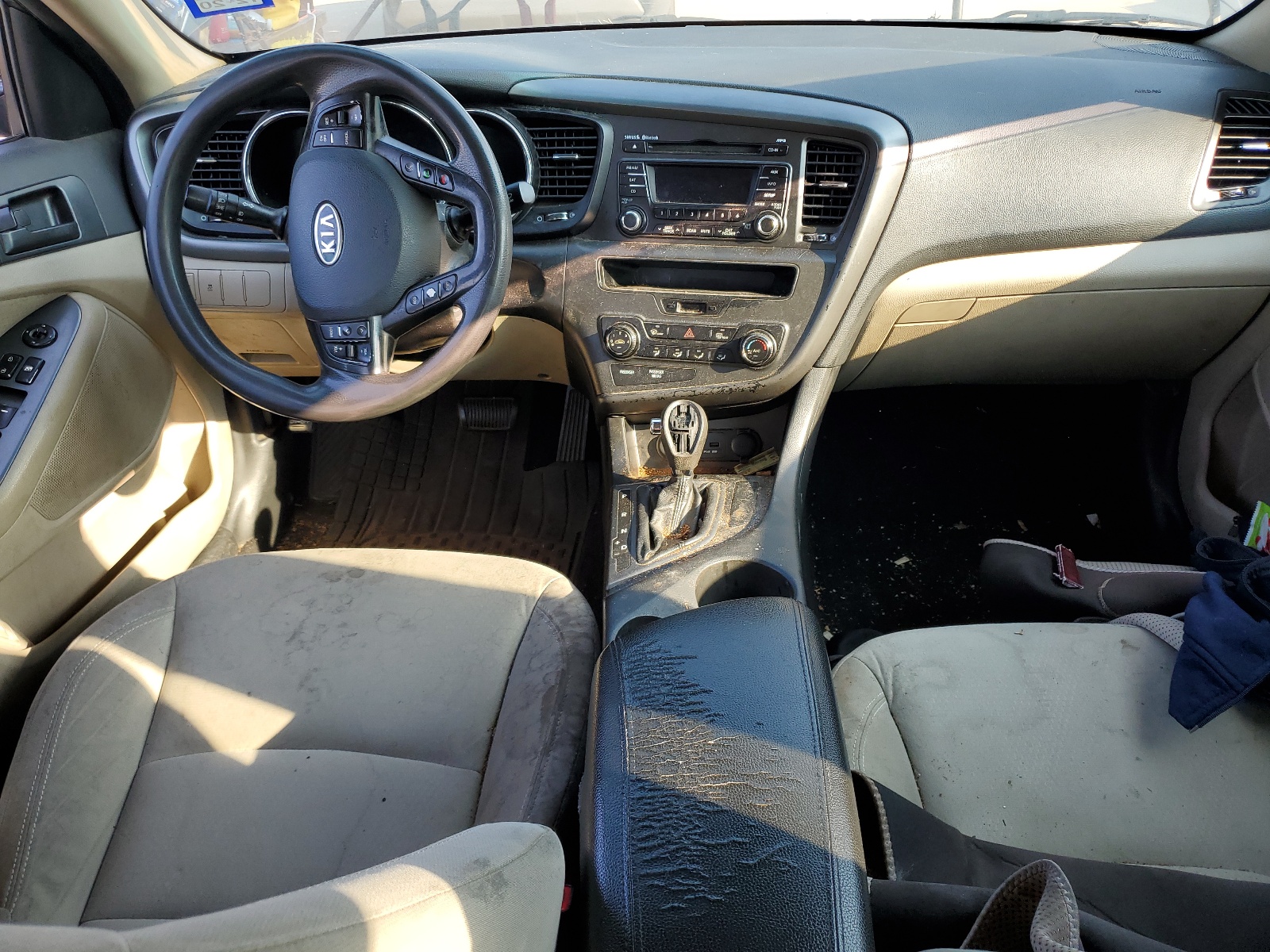 2012 Kia Optima Lx vin: 5XXGM4A72CG019576