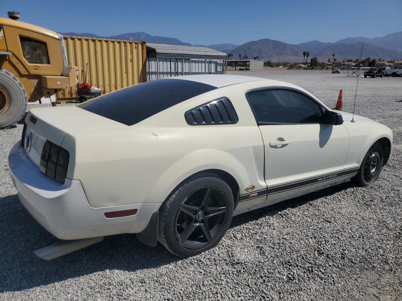 2005 Ford Mustang VIN: 1ZVFT80N855238634 Lot: 68582274