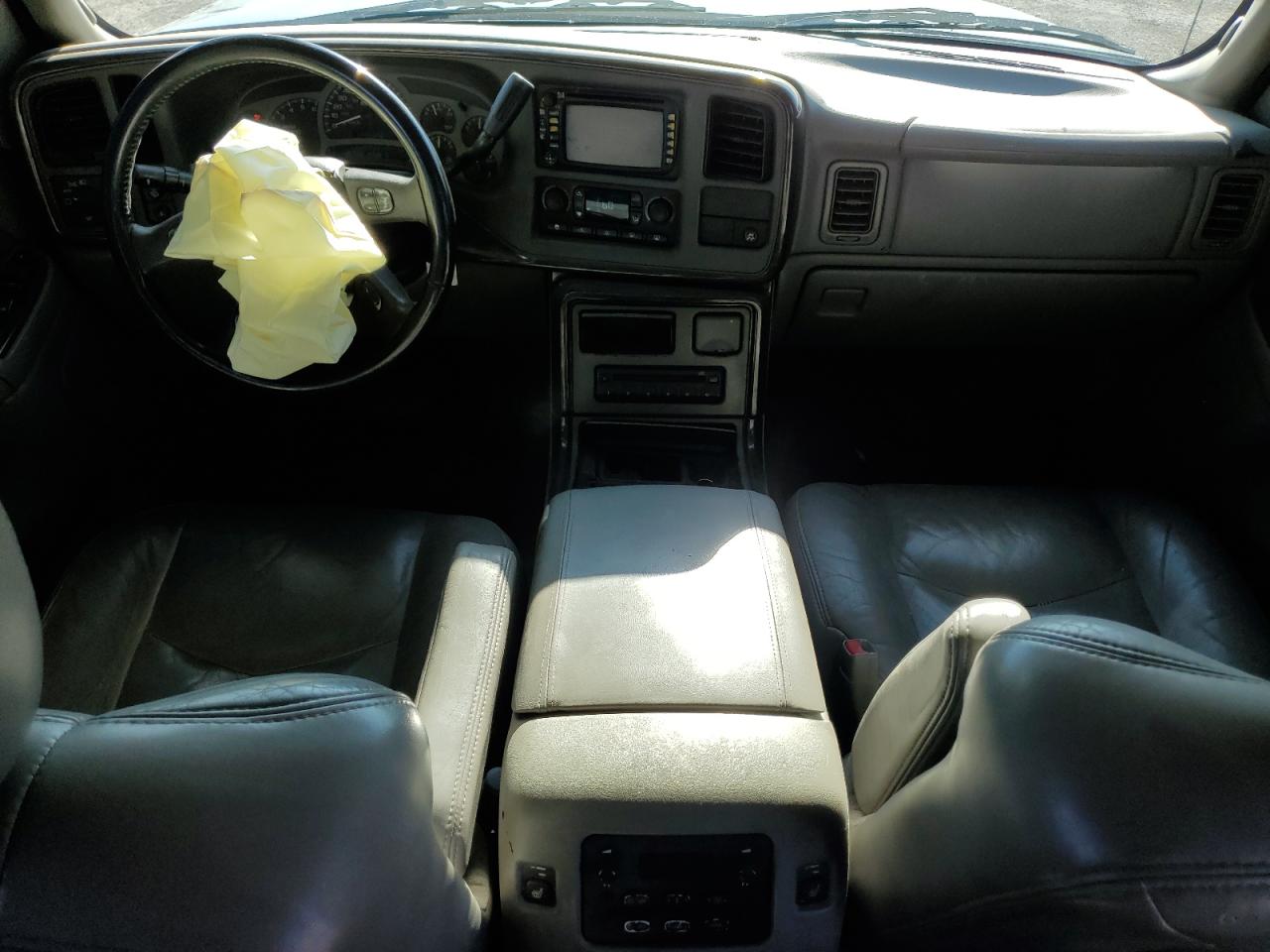 2004 GMC Yukon - Image 8