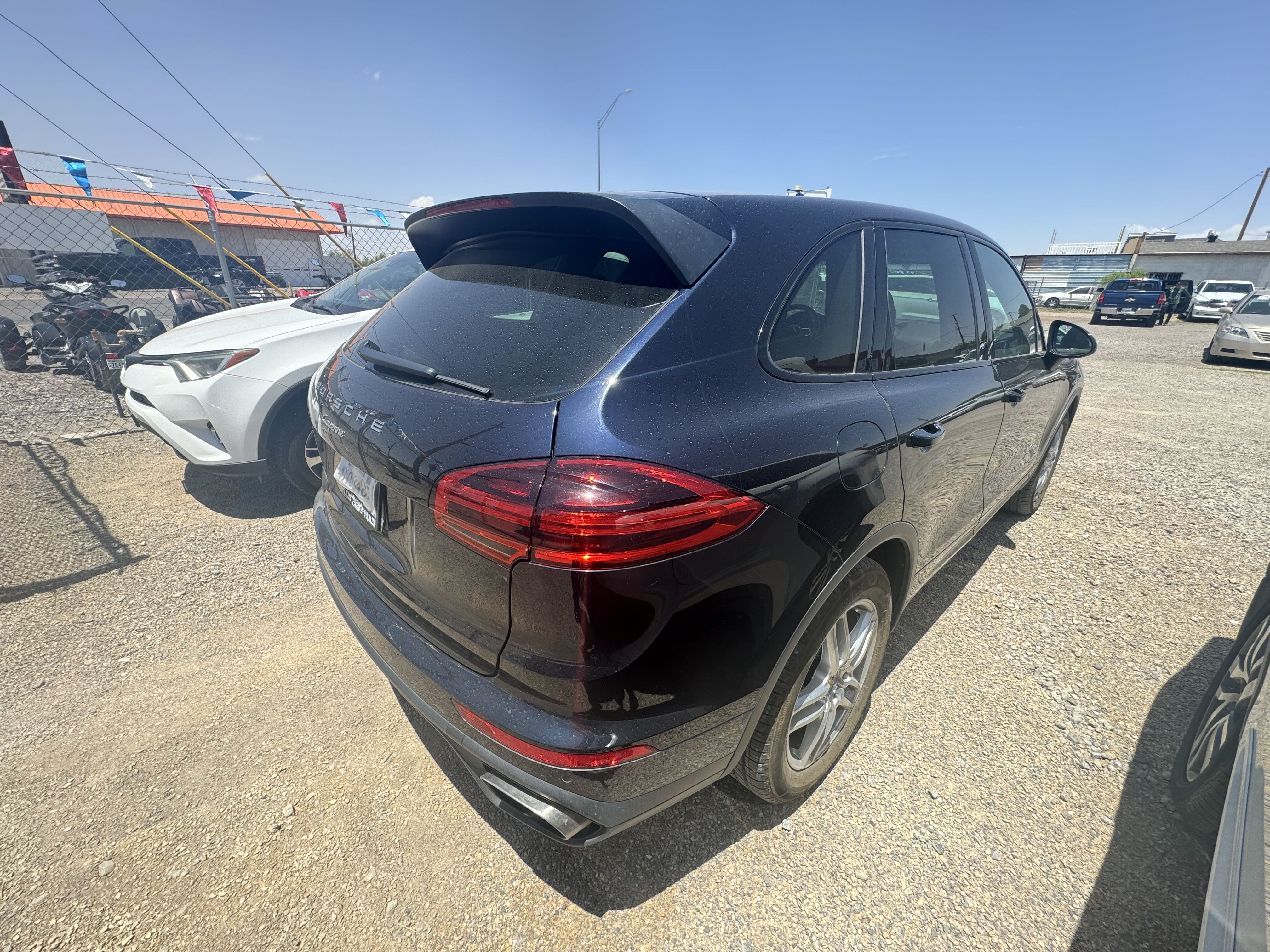 2016 Porsche Cayenne vin: WP1AA2A27GKA10373