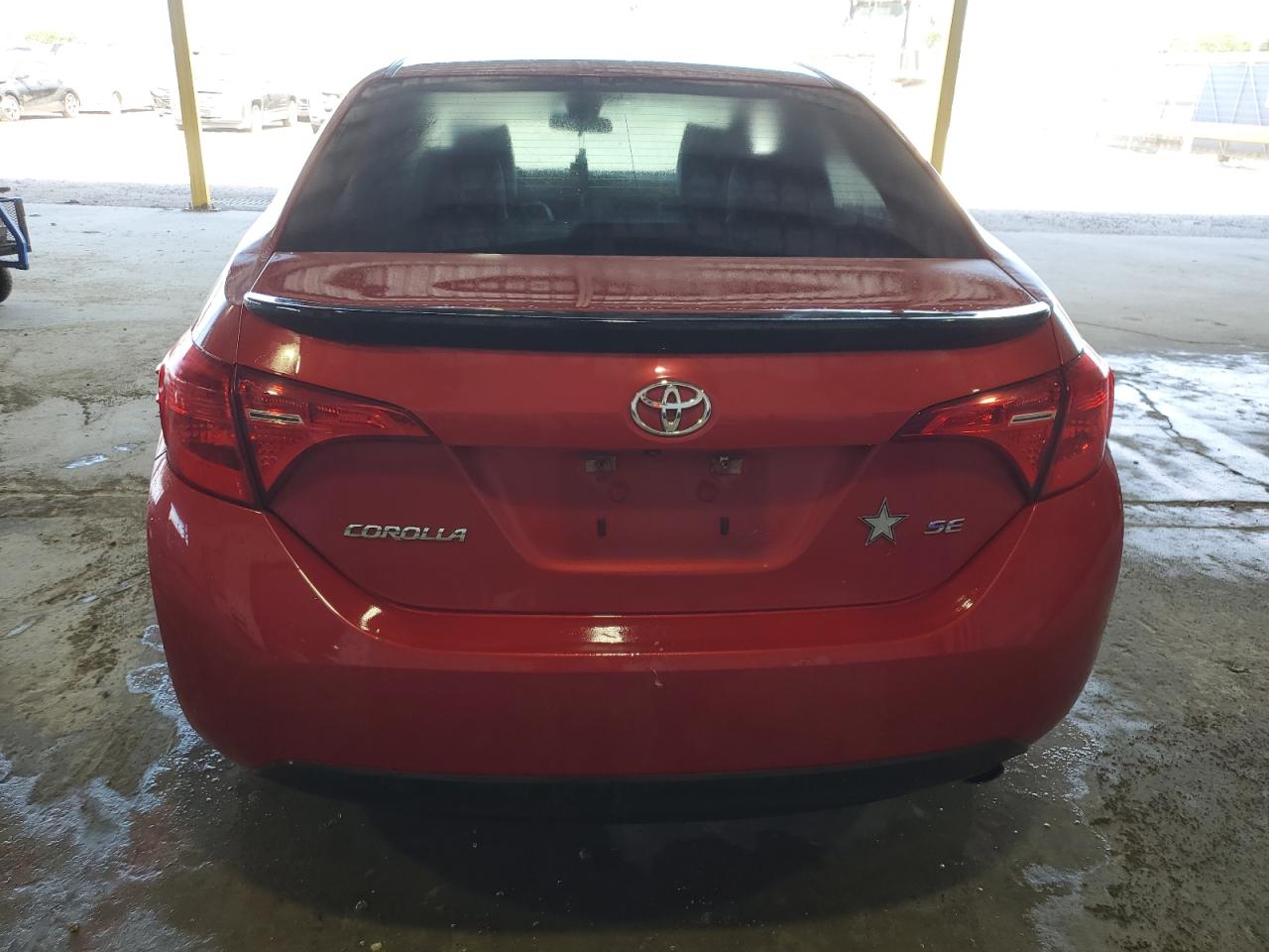 2018 Toyota Corolla L VIN: 5YFBURHE8JP779527 Lot: 67872854