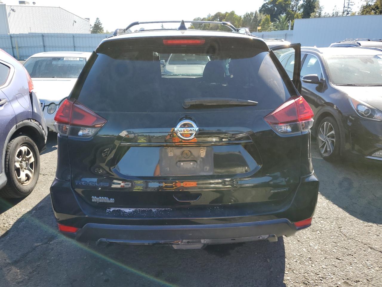 2018 Nissan Rogue S VIN: 5N1AT2MT9JC817622 Lot: 69524024