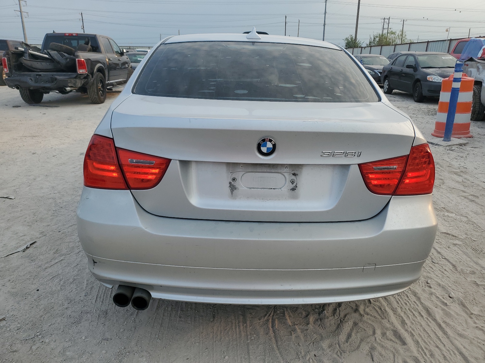 WBAPH7G55ANM48706 2010 BMW 328 I