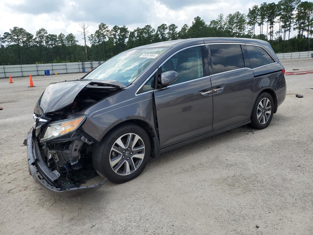 2016 Honda Odyssey - Image 1
