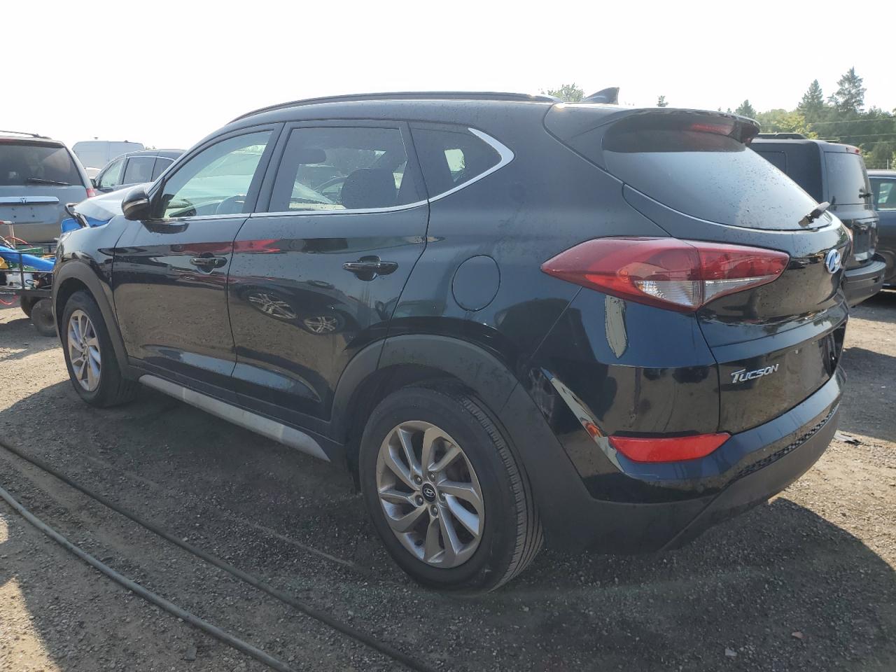 KM8J3CA48HU492372 2017 HYUNDAI TUCSON - Image 2