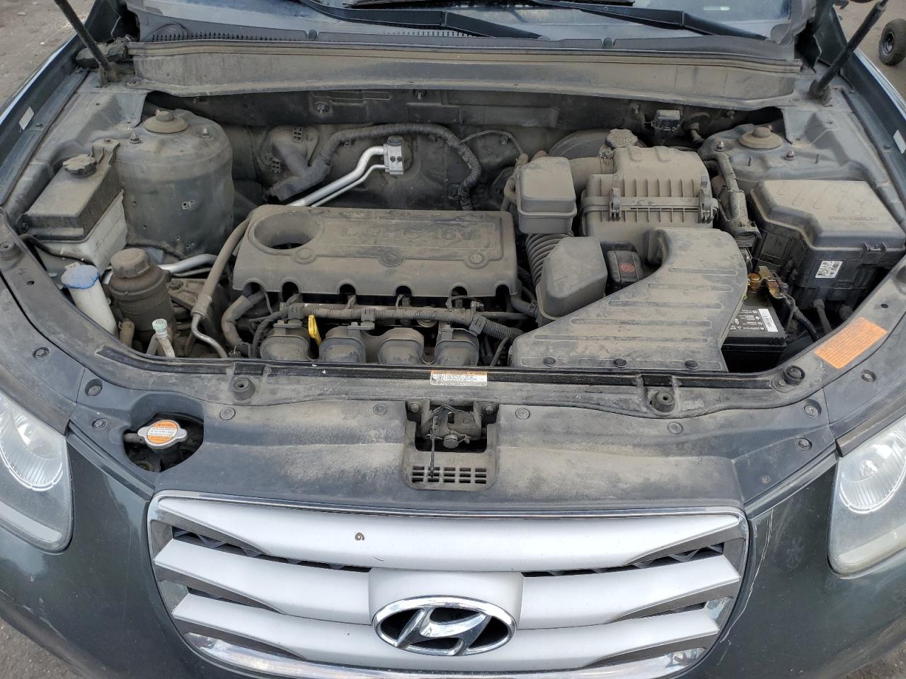 2012 Hyundai Santa Fe - Image 11