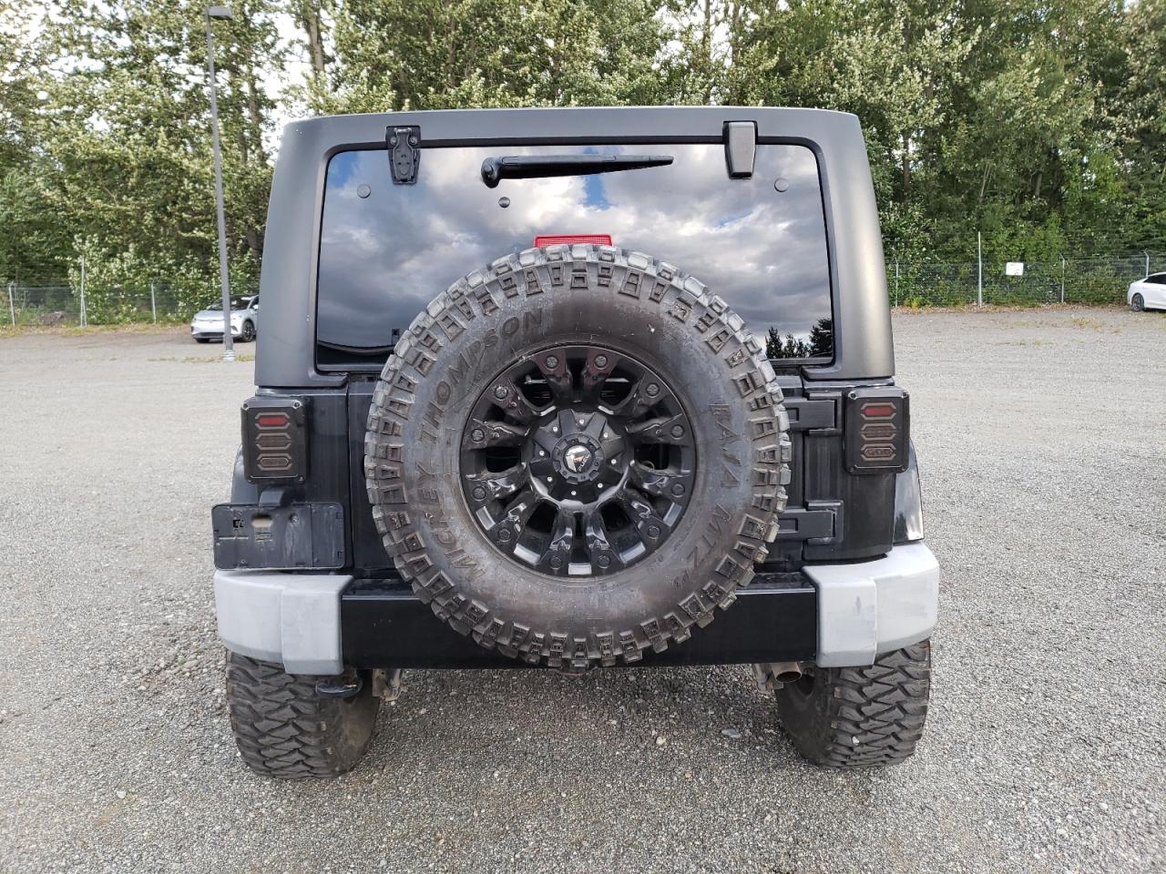 2018 Jeep Wrangler Unlimited Sahara VIN: 1C4HJWEG6JL894126 Lot: 69284754