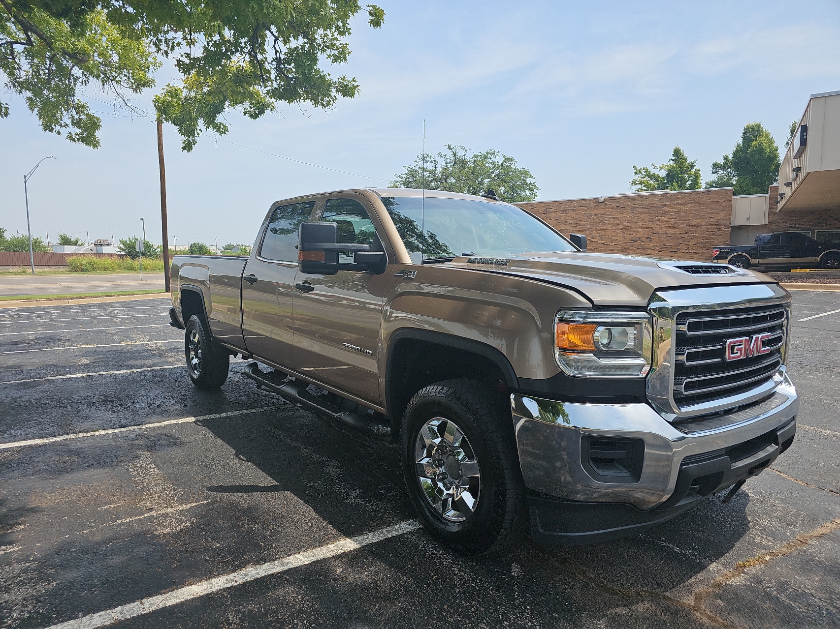 2018 GMC Sierra K2500 Sle vin: 1GT12SEY4JF181210