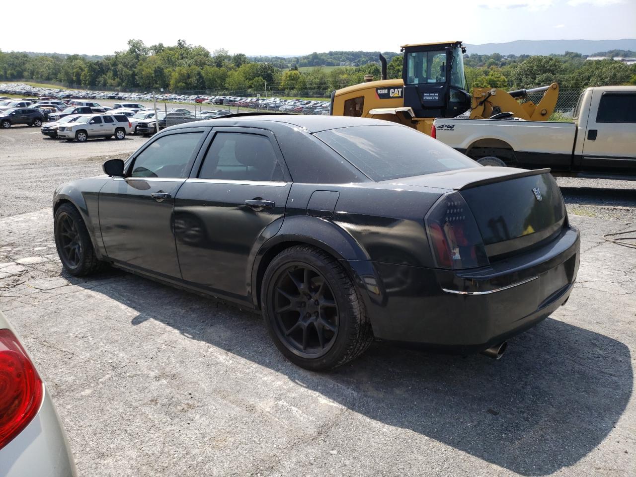 2005 Chrysler 300 - Image 2