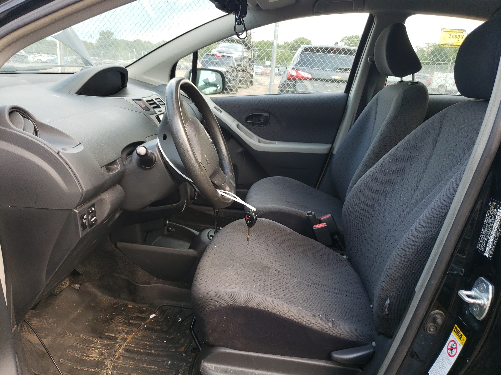 JTDKT903295247843 2009 Toyota Yaris