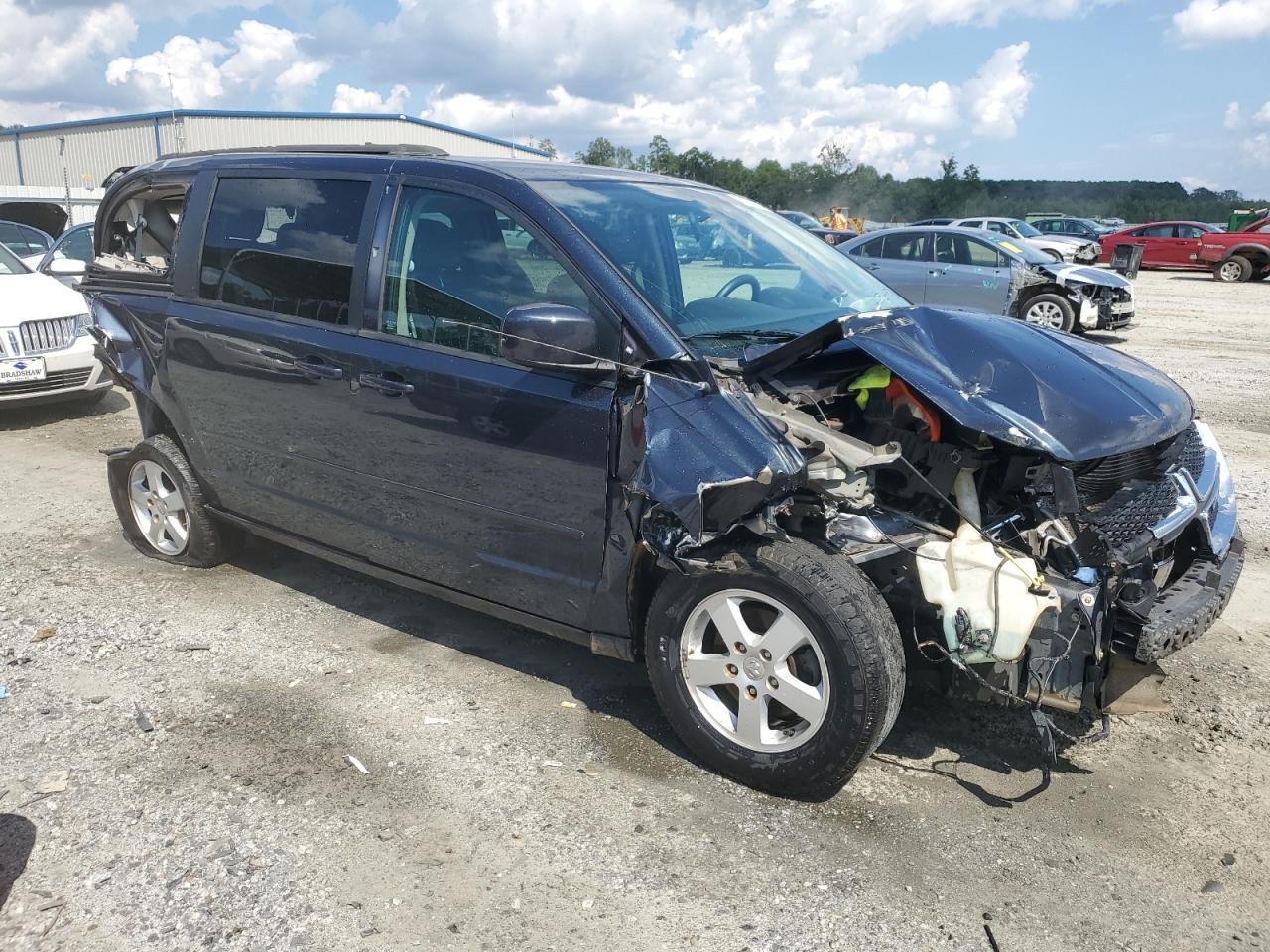 2013 Dodge Grand Caravan Sxt VIN: 2C4RDGCG5DR611134 Lot: 67319034