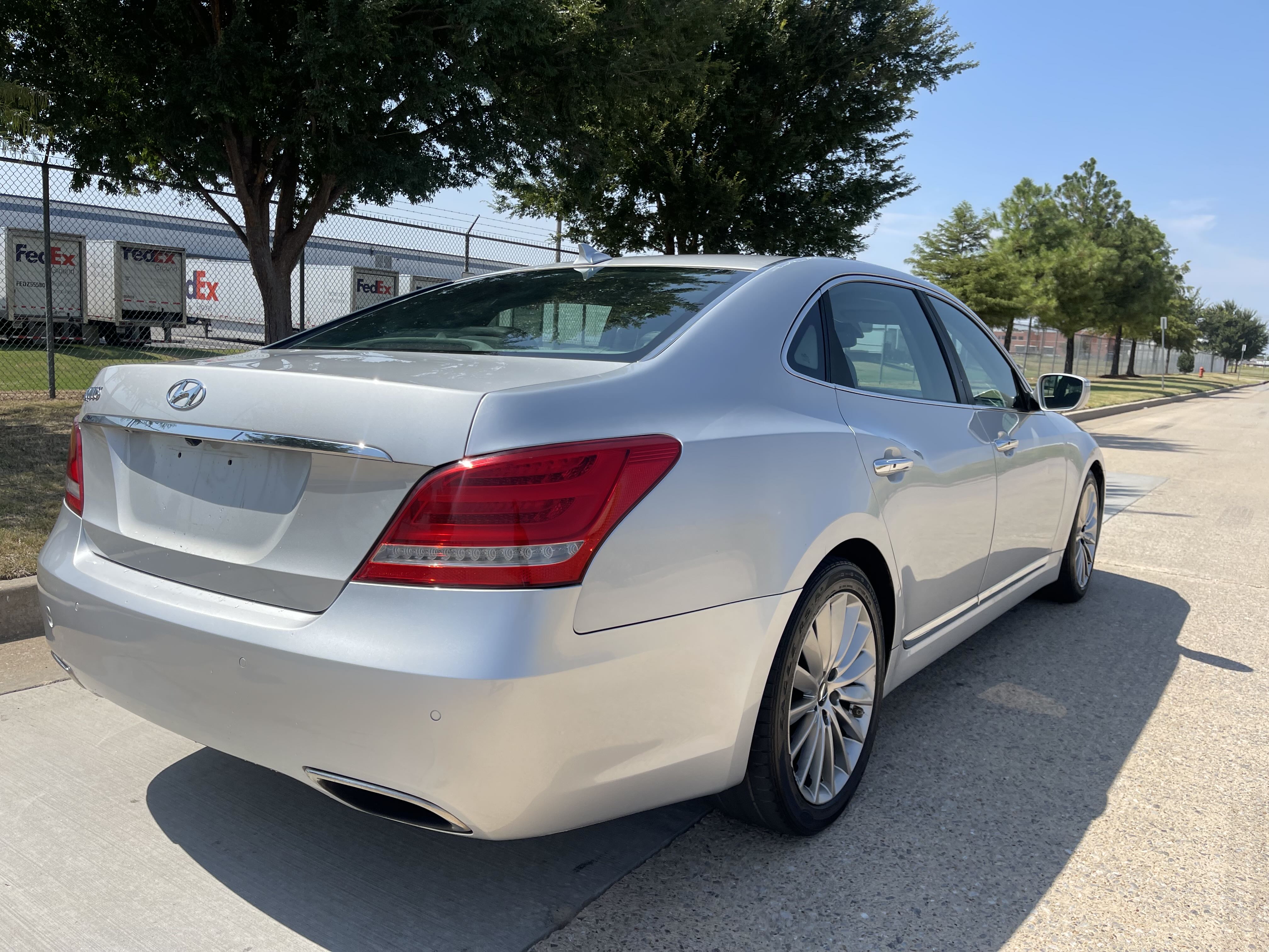 2016 Hyundai Equus Signature vin: KMHGH4JH8GU105791