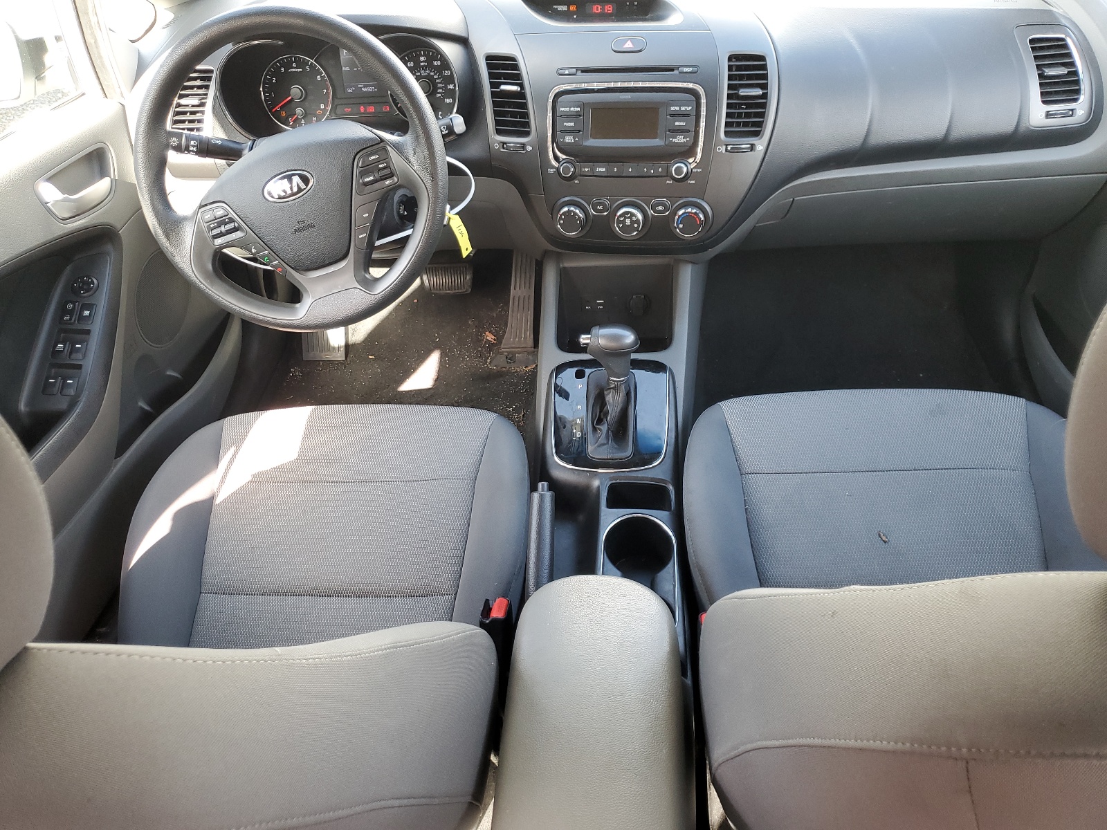 3KPFK4A72JE237217 2018 Kia Forte Lx