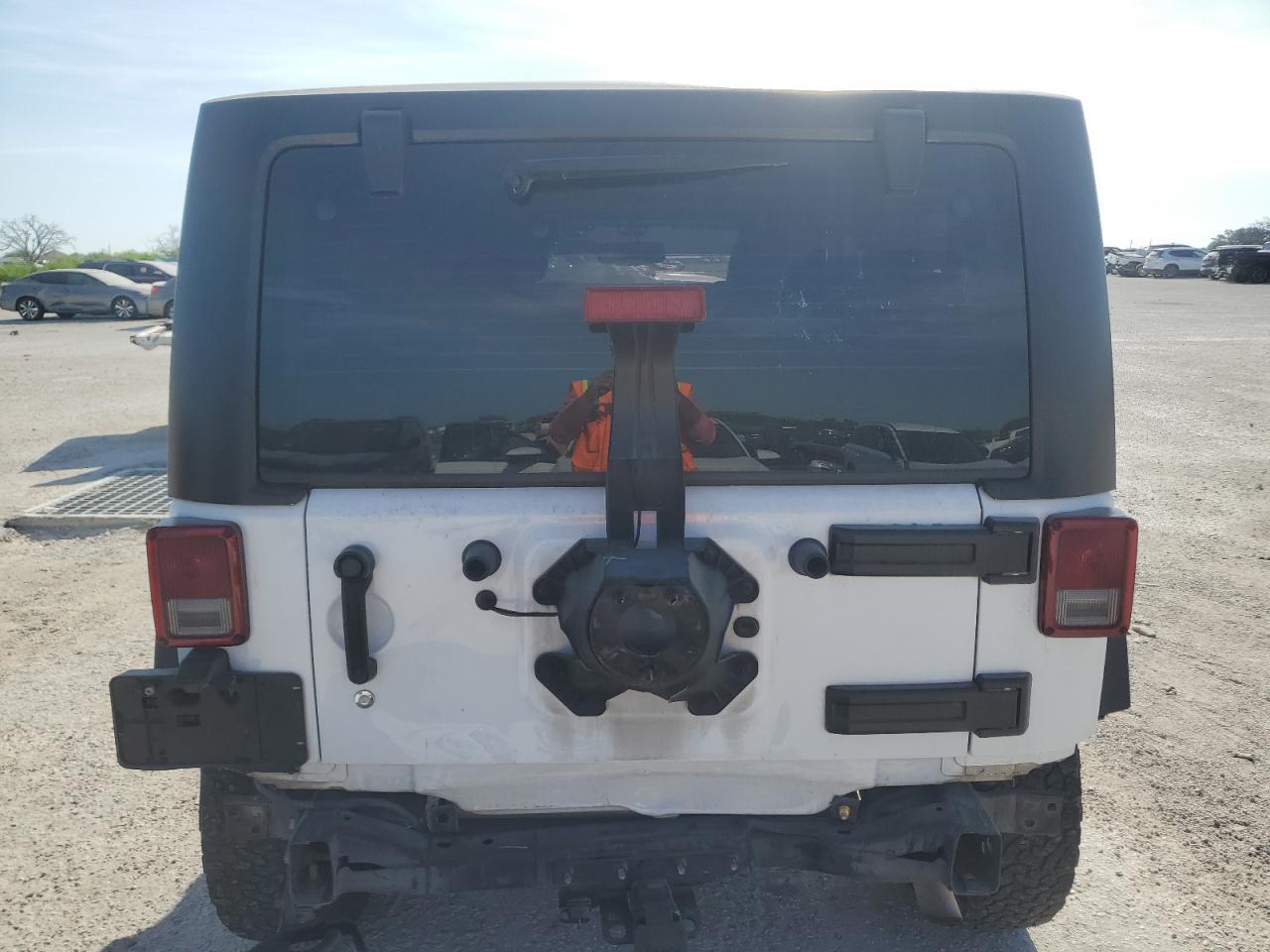 1C4AJWAG9GL228894 2016 Jeep Wrangler Sport