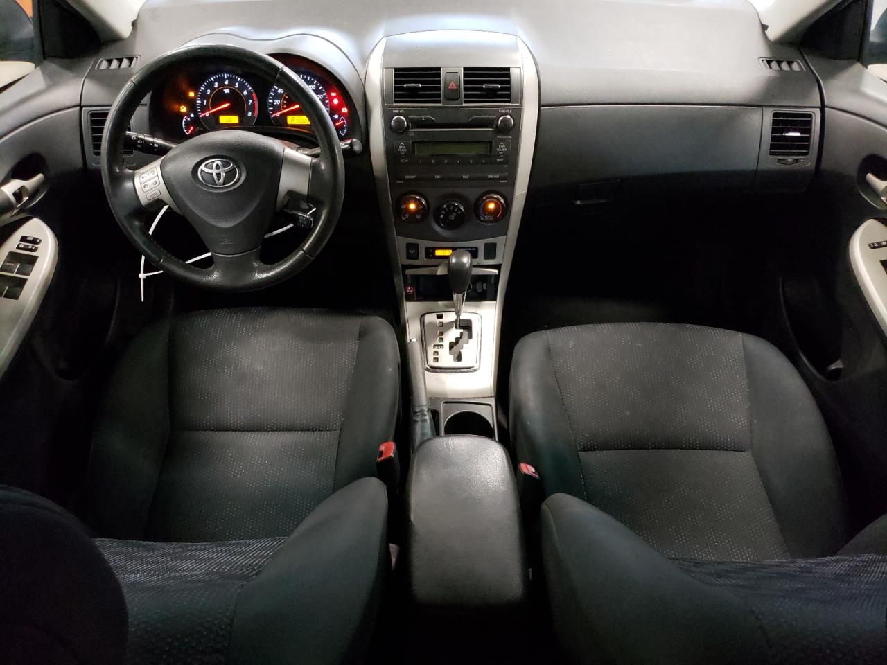 2010 Toyota Corolla Base VIN: 2T1BU4EE5AC330930 Lot: 65811244