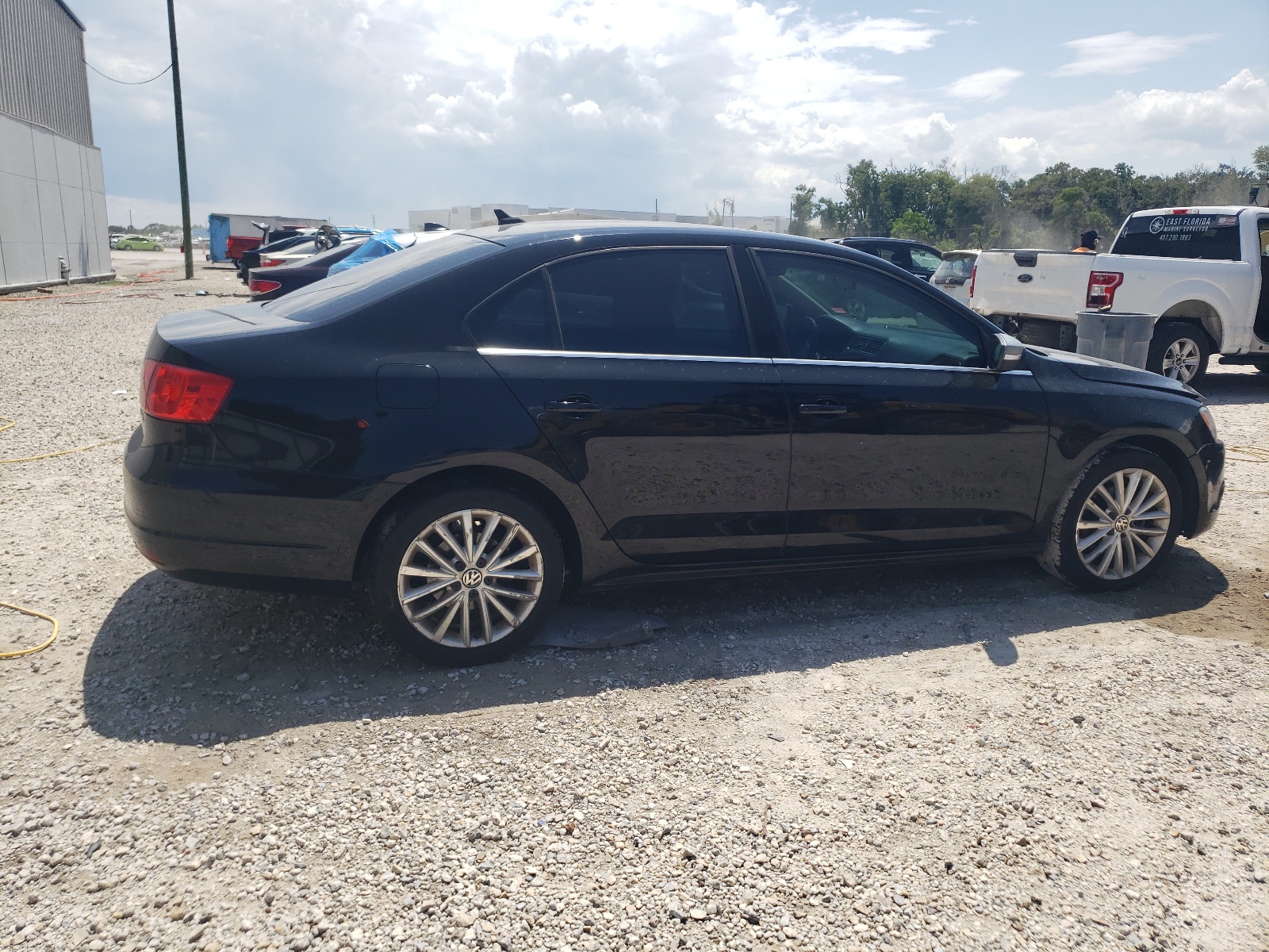 3VWLX7AJ2BM035452 2011 Volkswagen Jetta Sel