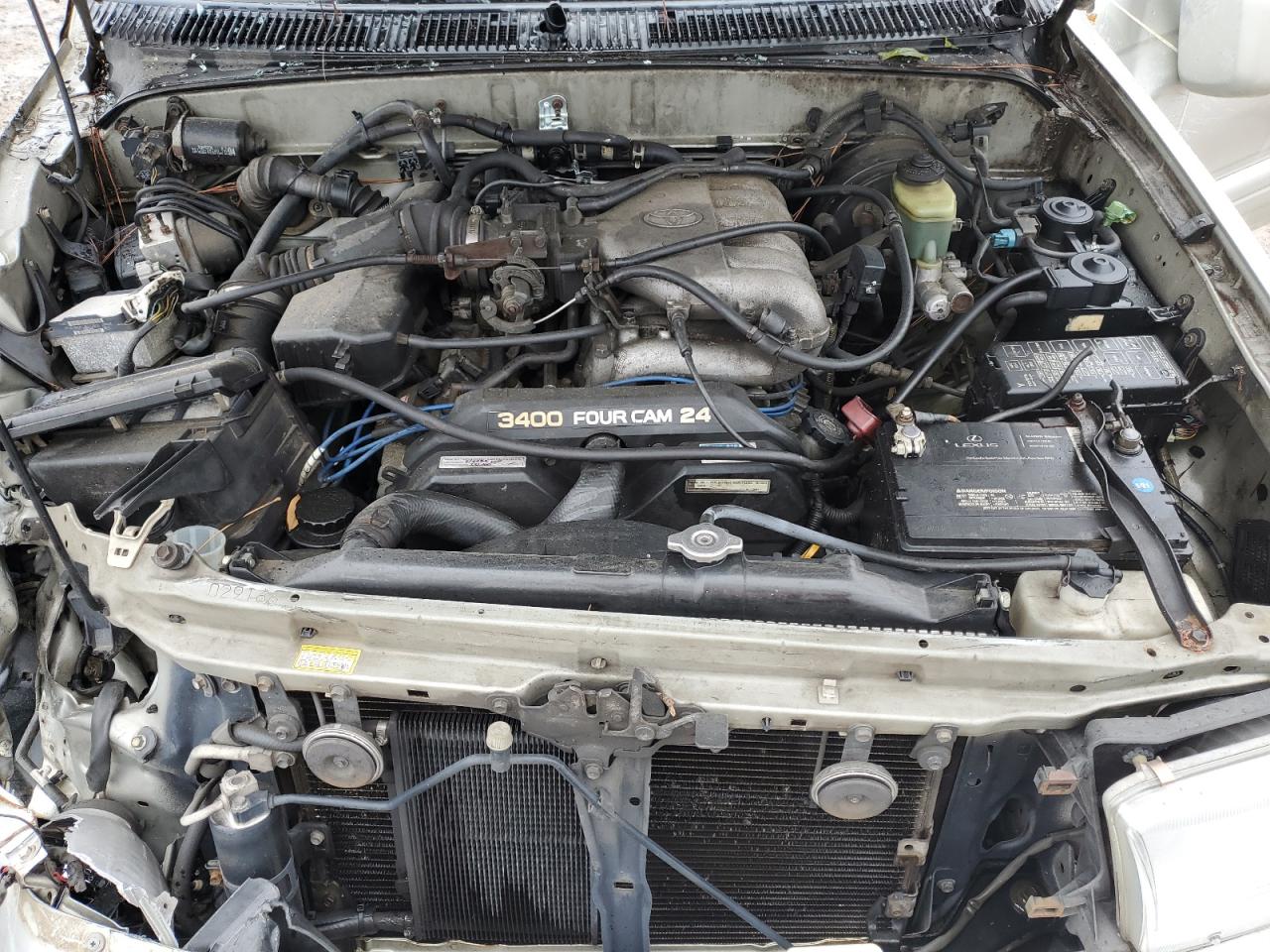 2000 Toyota 4Runner - Image 13