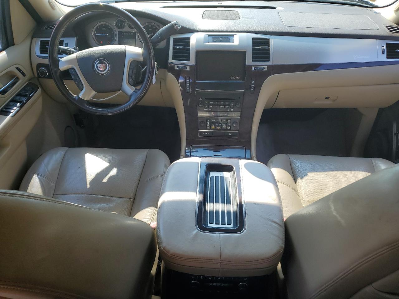 1GYS3BEF7CR151064 2012 Cadillac Escalade Luxury