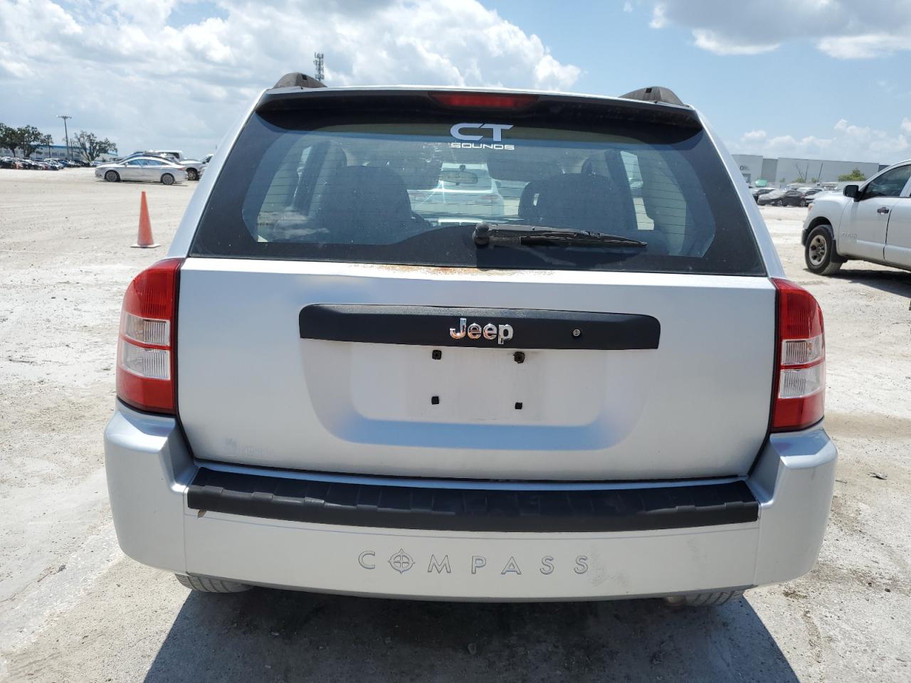 2007 Jeep Compass VIN: 1J8FT47W17D410756 Lot: 68018254