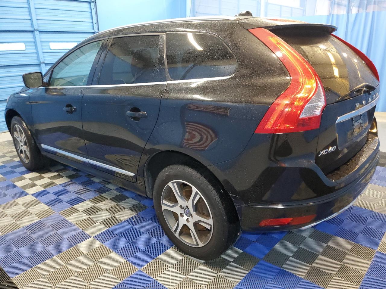 YV449MDK9F2642883 2015 VOLVO XC60 - Image 2