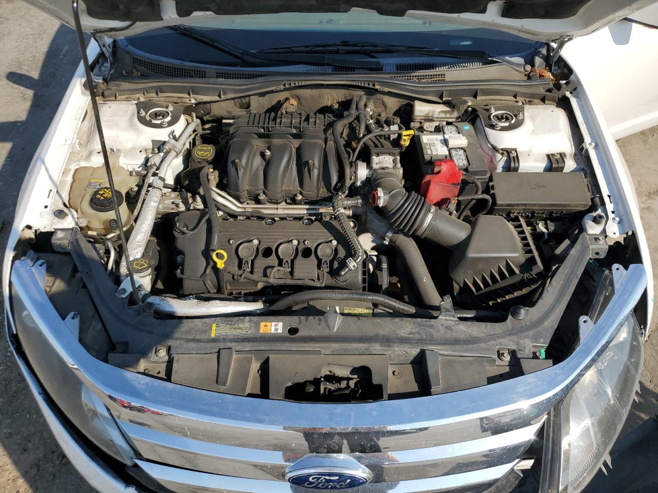 2012 Ford Fusion - Image 12