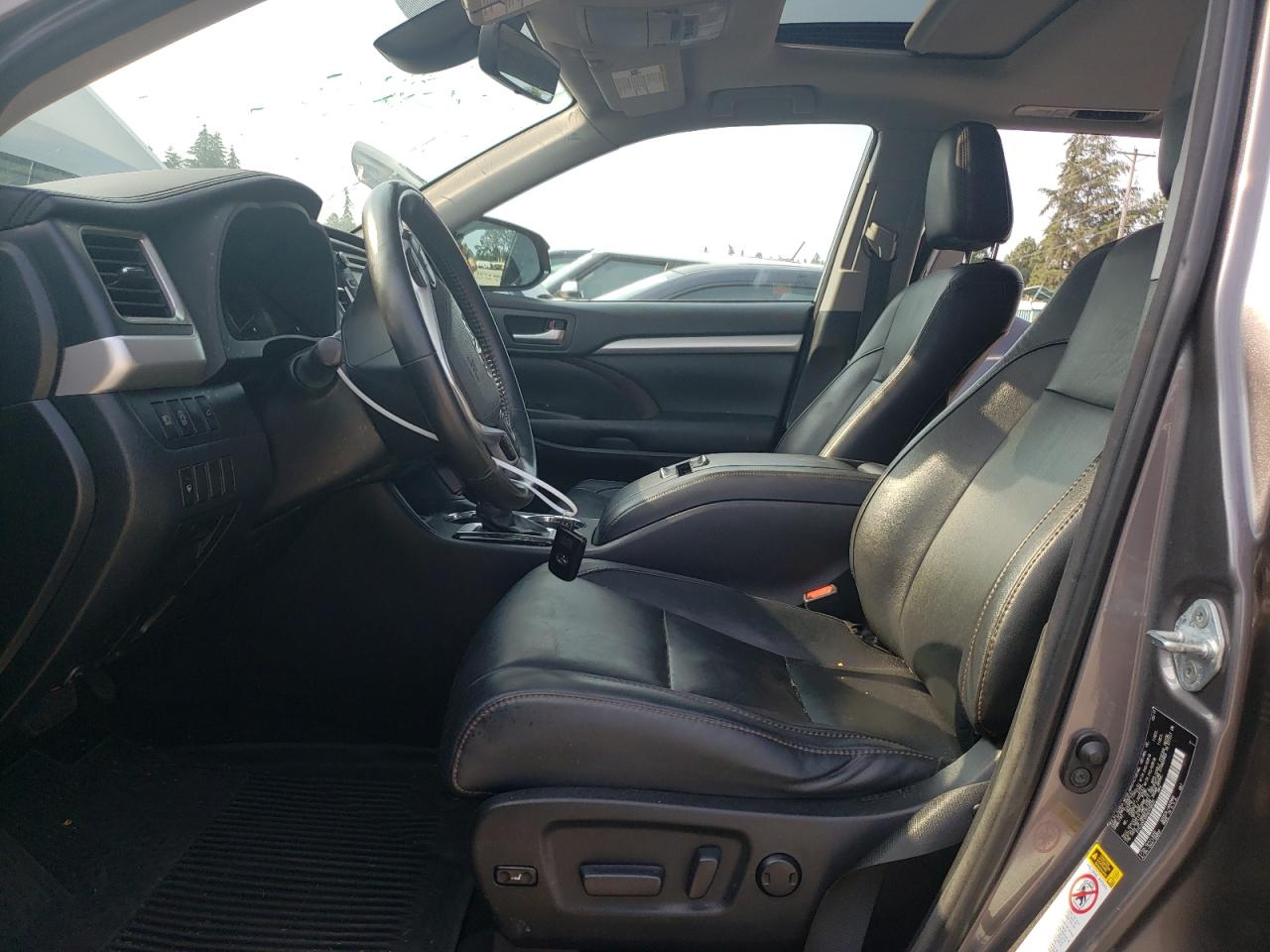 2017 Toyota Highlander Se VIN: 5TDJZRFH5HS476037 Lot: 65858404