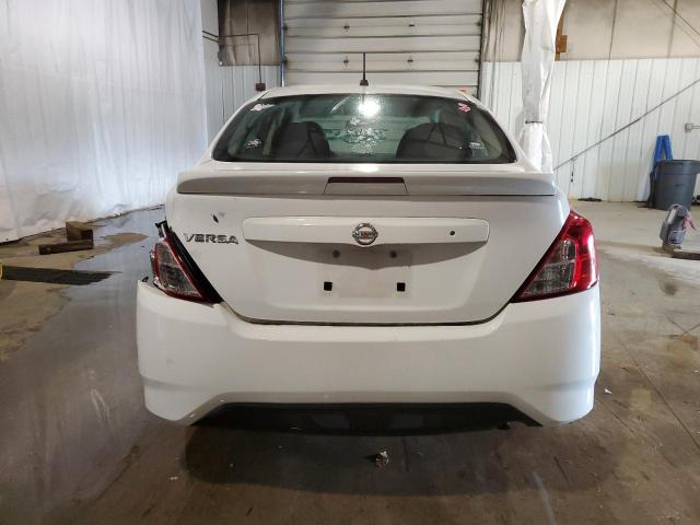  NISSAN VERSA 2018 White