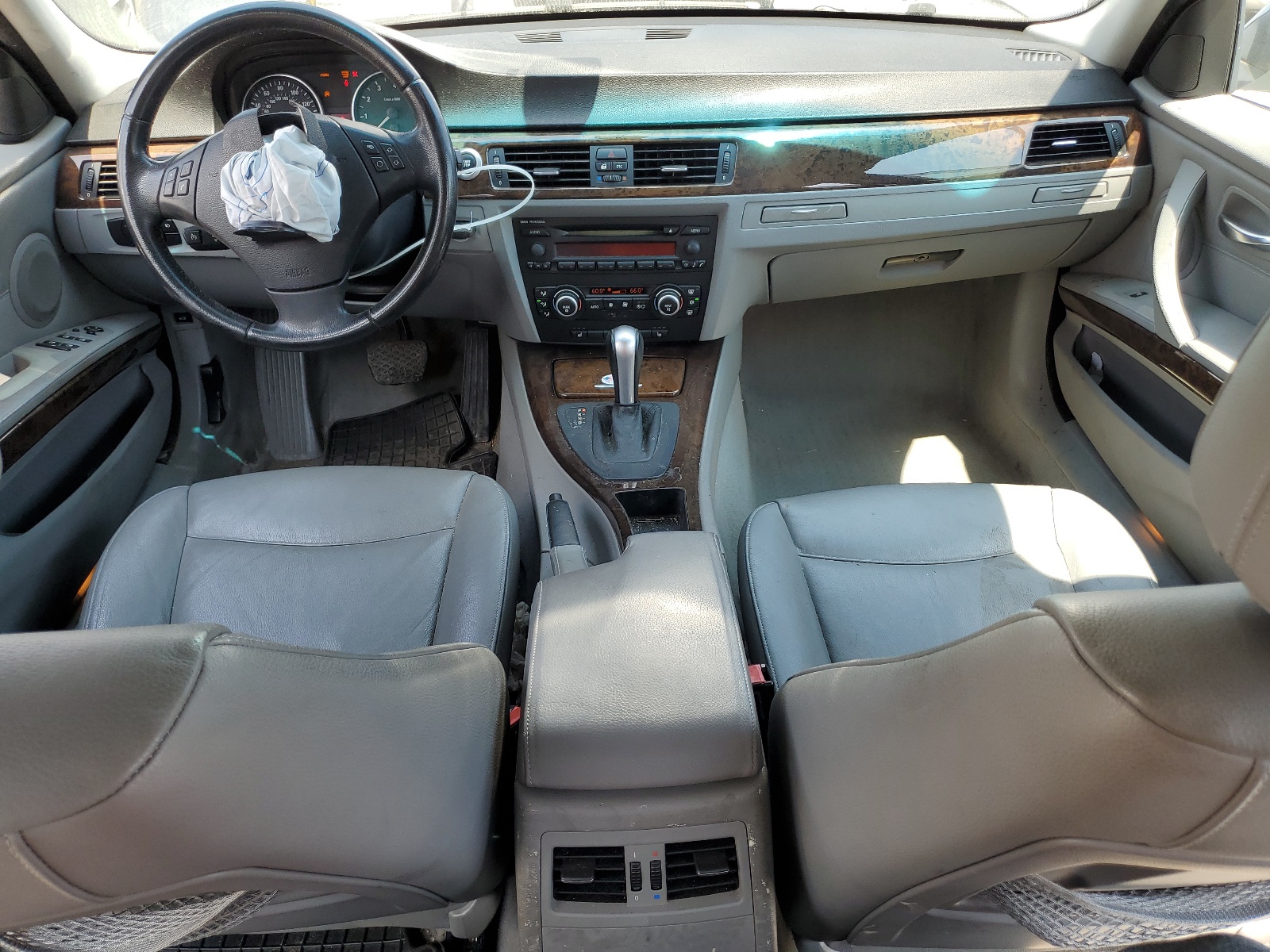 WBAVC93547KX61196 2007 BMW 328 Xi