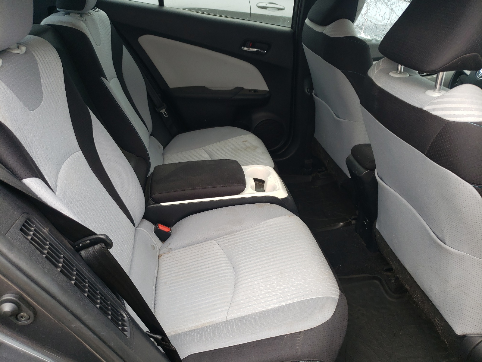 JTDKARFP5H3039918 2017 Toyota Prius Prime