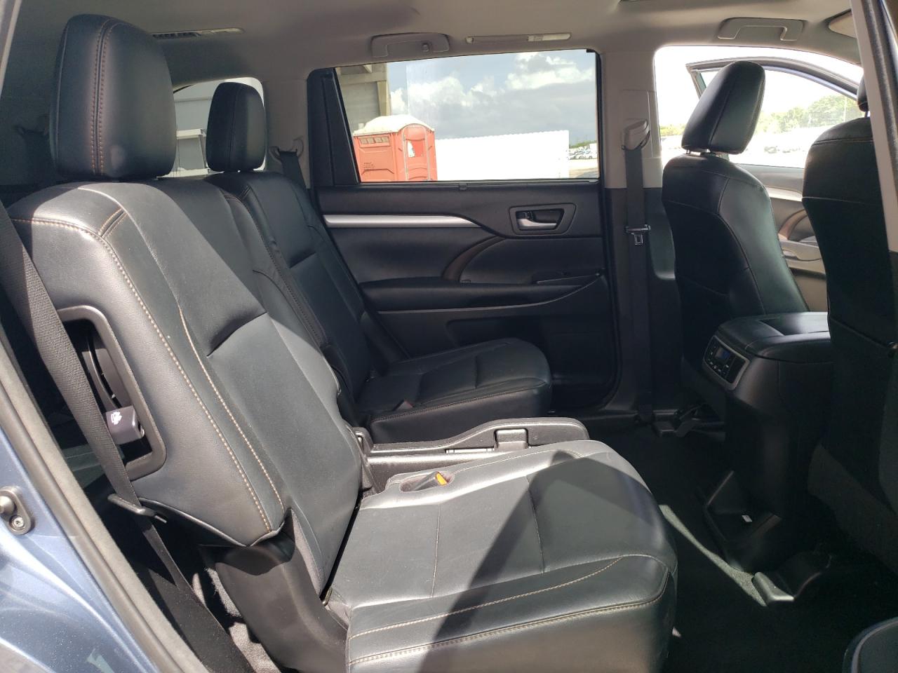 2017 Toyota Highlander Se VIN: 5TDKZRFH1HS525951 Lot: 66044504