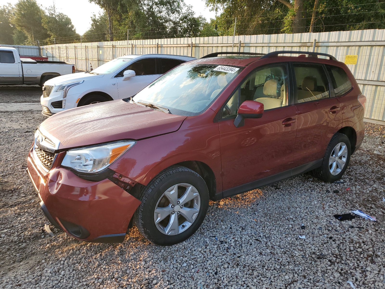 2016 Subaru Forester 2.5I Premium vin: JF2SJAFCXGH464536