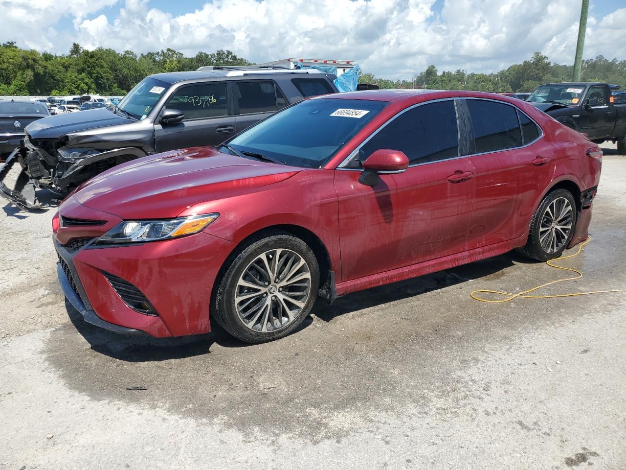 4T1B11HK4JU619949 2018 TOYOTA CAMRY - Image 1