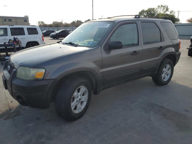 2005 Ford Escape Xlt