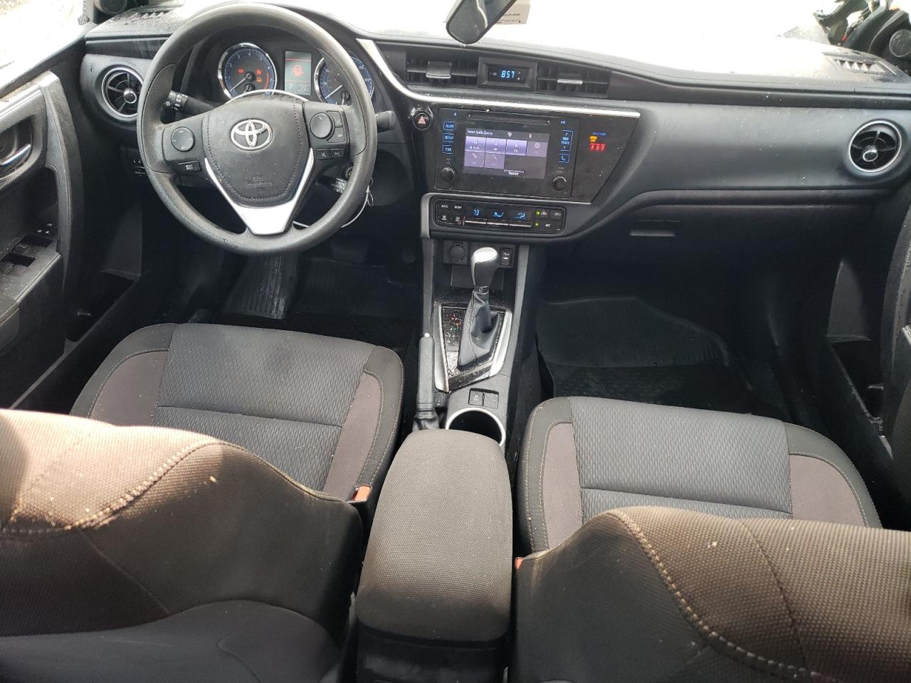 2T1BURHE8JC037306 2018 Toyota Corolla L