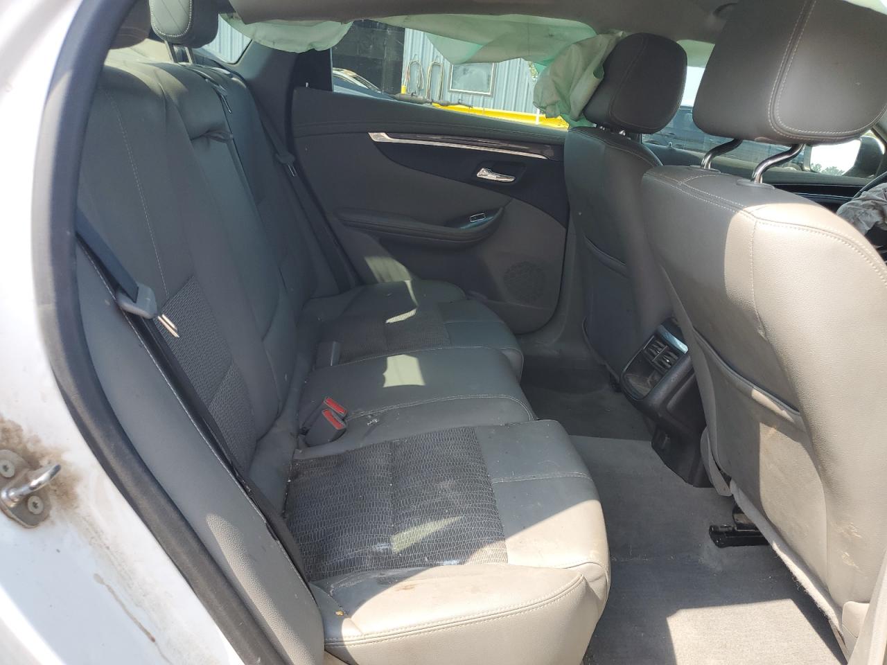 2017 Chevrolet Impala - Image 10