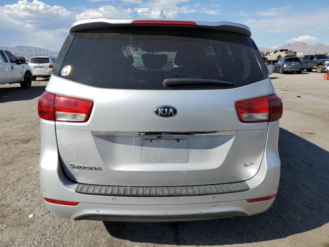 KNDMB5C15F6036673 2015 Kia Sedona Lx