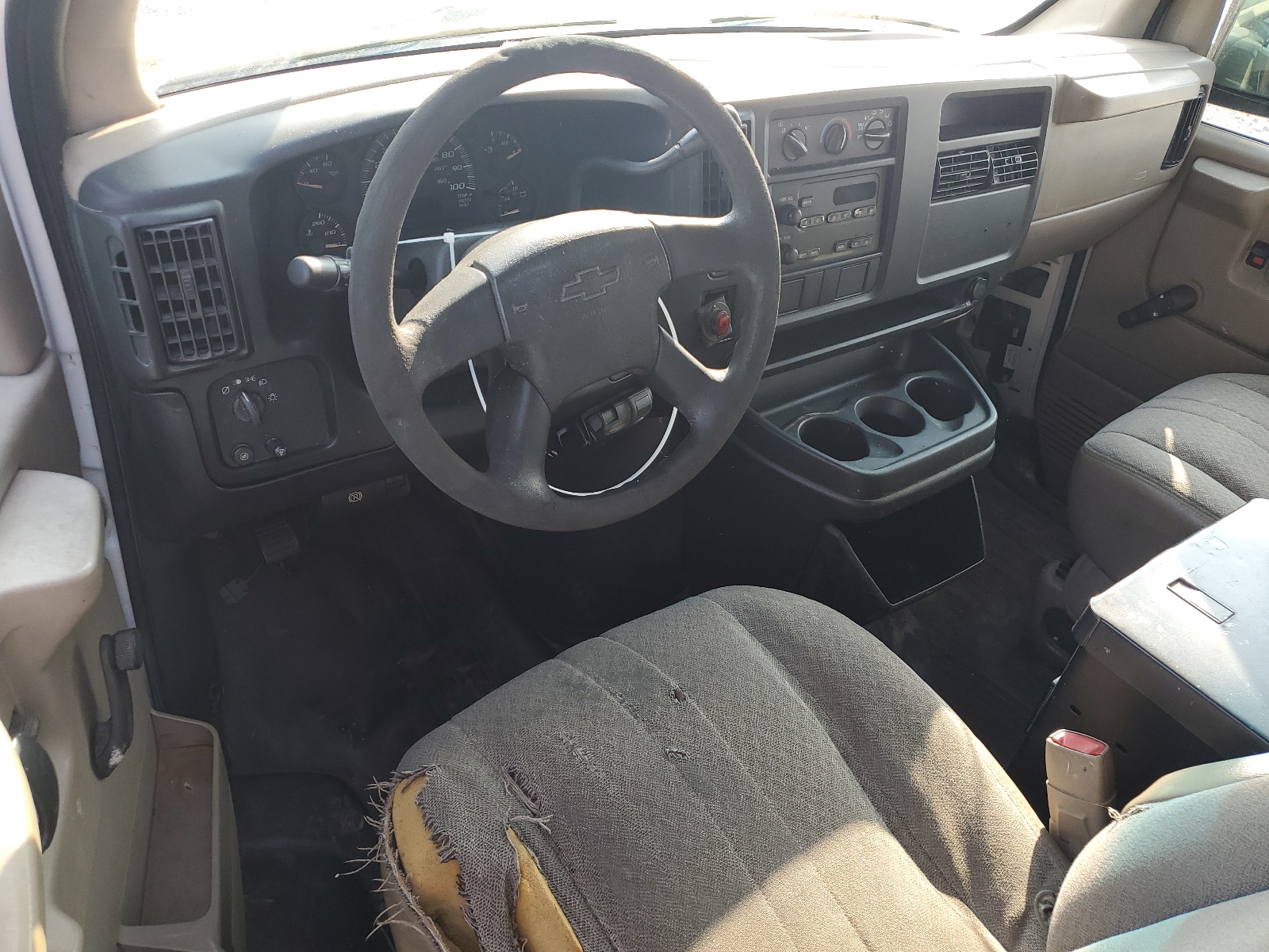 1GCFG15X541130387 2004 Chevrolet Express G1500