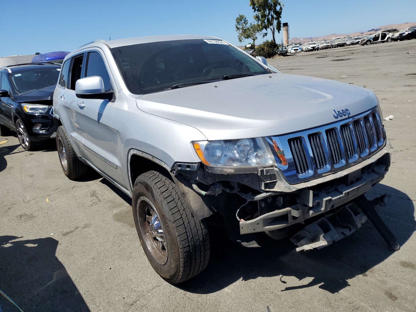 1J4RS4GGXBC601312 2011 Jeep Grand Cherokee Laredo