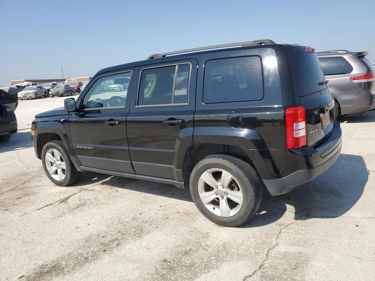 VIN 1C4NJRBB7ED765972 2014 JEEP PATRIOT no.2