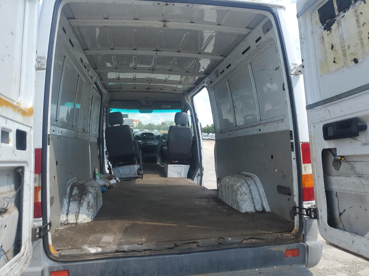 2005 Dodge Sprinter 2500 VIN: WD0PD644155795337 Lot: 65453854