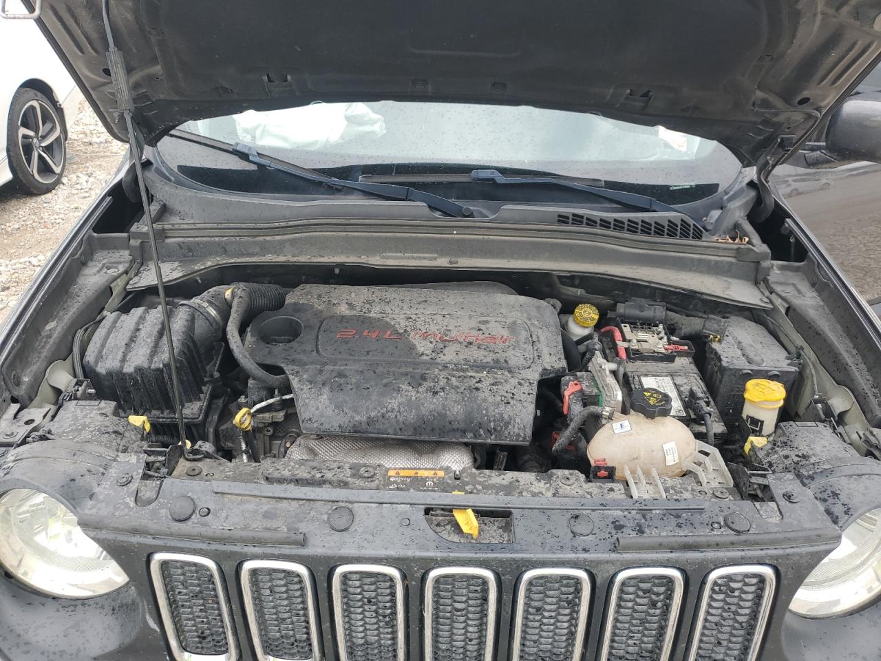 ZACCJBBB4JPJ14533 2018 Jeep Renegade Latitude