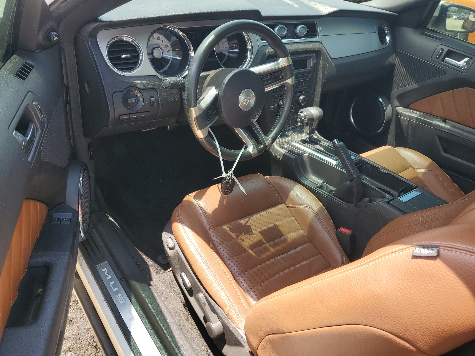 1ZVBP8AM9B5101240 2011 Ford Mustang